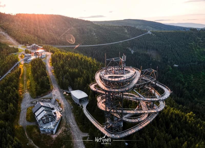 Odkryj Sky Bridge 721 w Dolni Morawie – Ceny biletów, dojazd, zdjęcia i opinie, które warto poznać