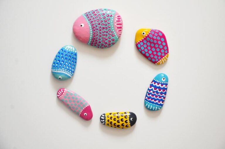 Niezapomniane pamiątki z wycieczki – co warto przywieźć bliskim?