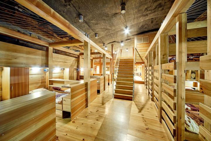 Przygotowanie do zwiedzania podziemi