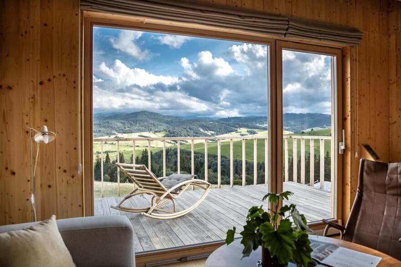 Ile kosztują okna trójszybowe? Sprawdź opinie i wybierz najlepsze rozwiązanie!