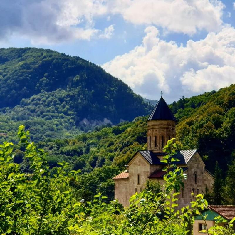 Czas lotu Polska do Gruzji