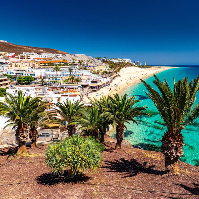 Ile czasu zajmuje lot z Polski na Fuerteventurę? Sprawdzamy!