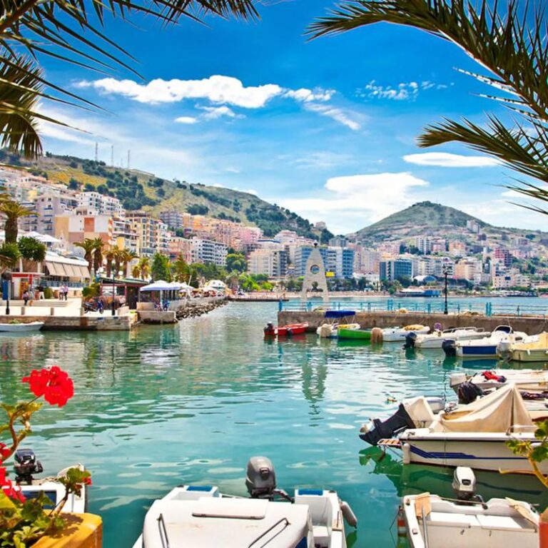 Ile trwa lot z Polski do Albanii? Sprawdź, planując podróż!