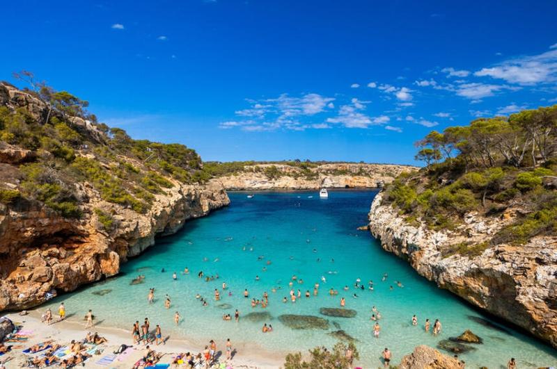 Ile trwa lot z Polski na Majorkę? Oto odpowiedź, którą musisz znać!