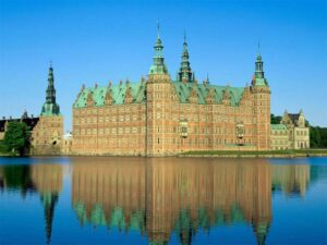 Zamki i pałace w Danii: Odkryj najpiękniejsze skarby architektury