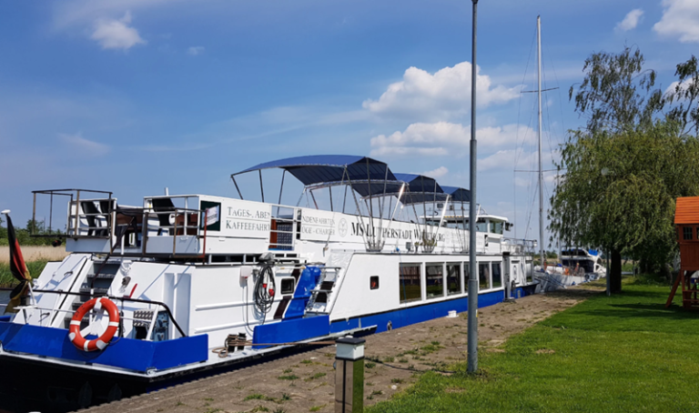 Rejsy turystyczne ze Szczecina statkiem Sedina